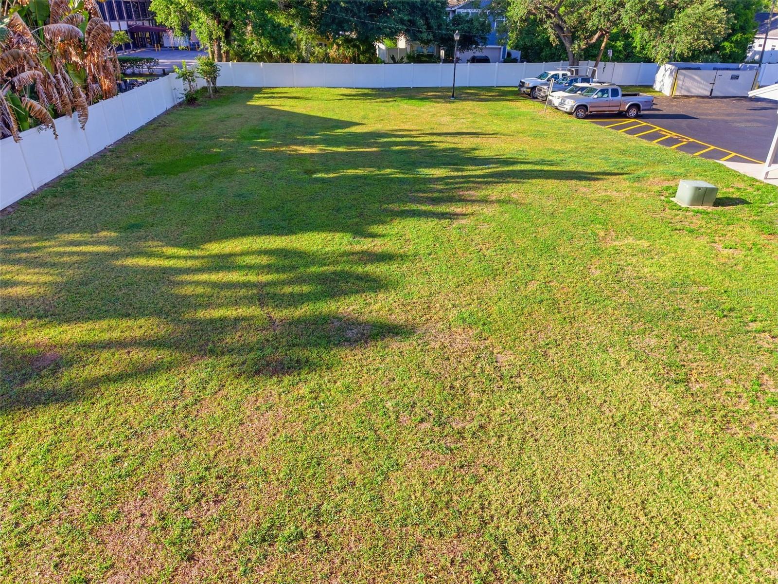 HIDDEN HAVEN II - Land