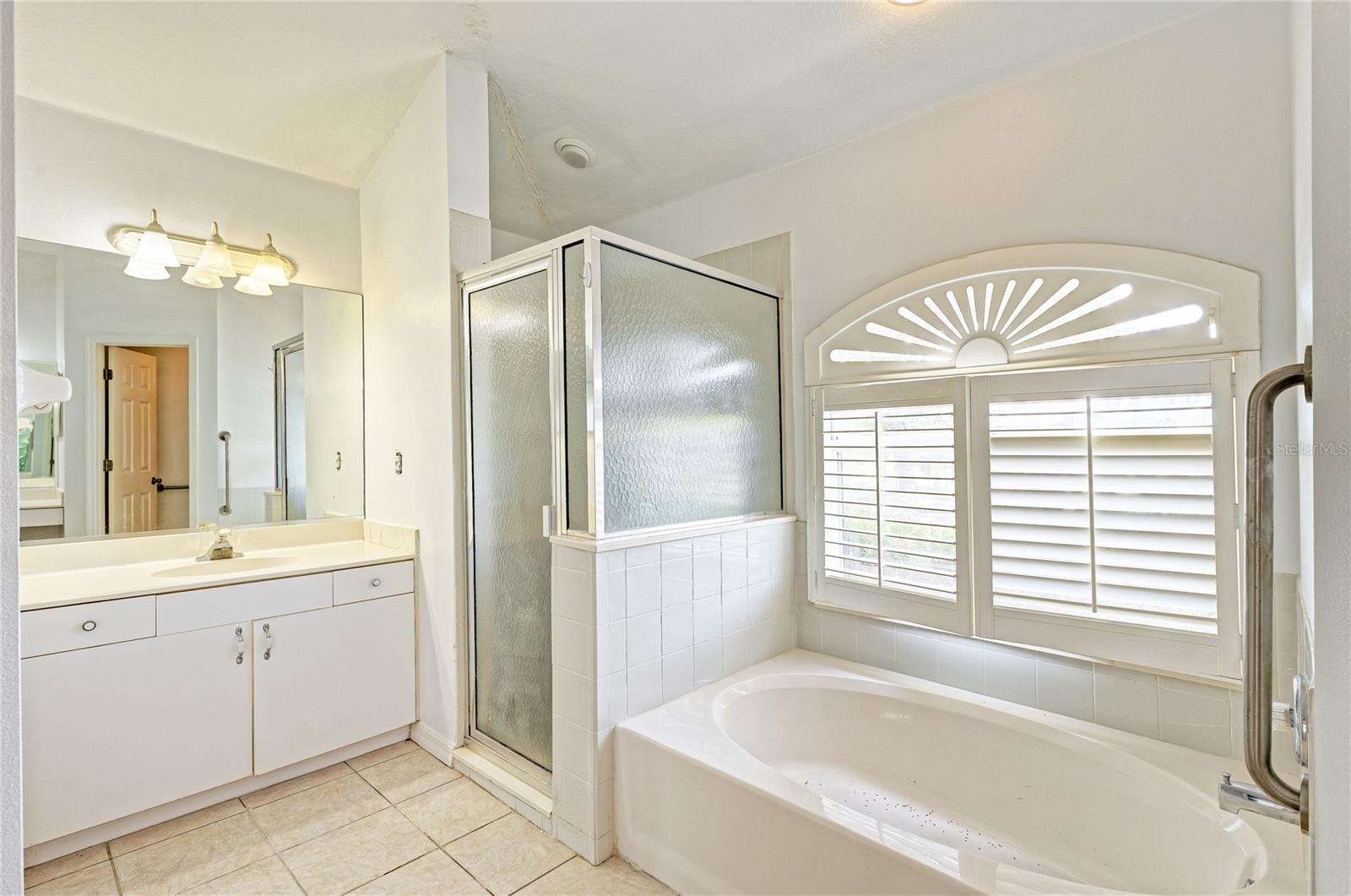 BRIARWOOD - Residential Lease