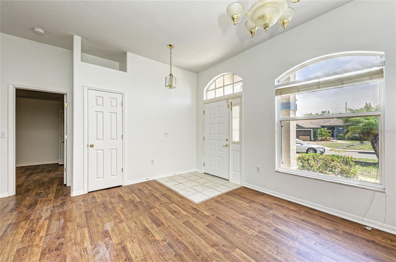 BRIARWOOD - Residential Lease