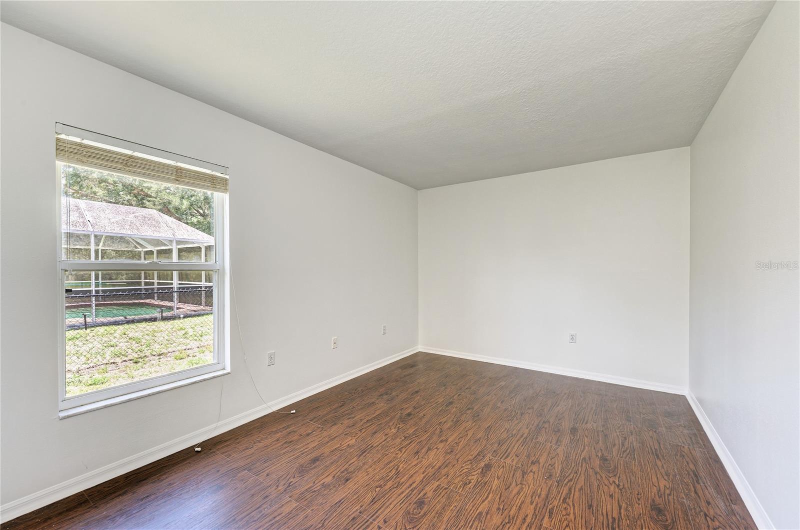 BRIARWOOD - Residential Lease