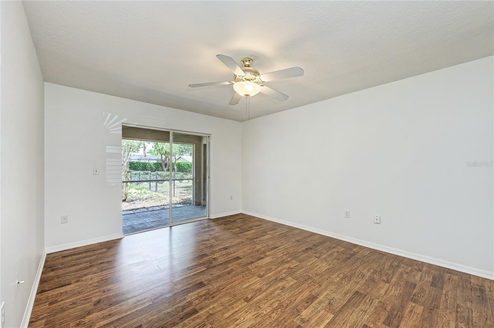 BRIARWOOD - Residential Lease