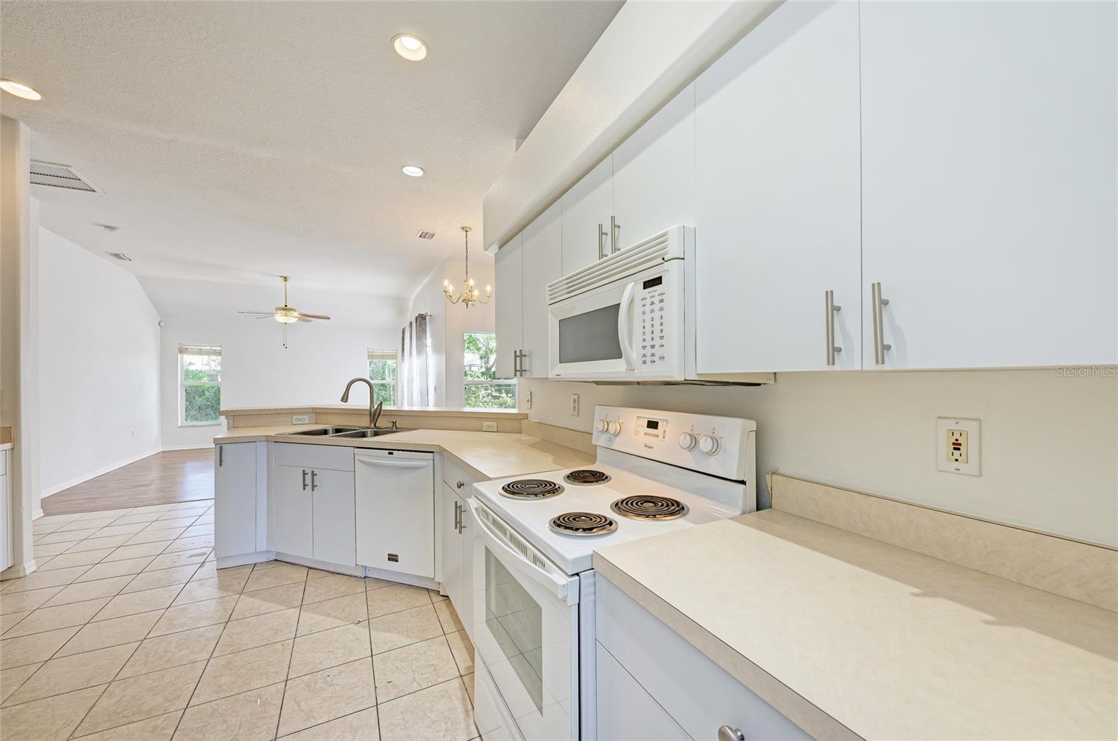 BRIARWOOD - Residential Lease