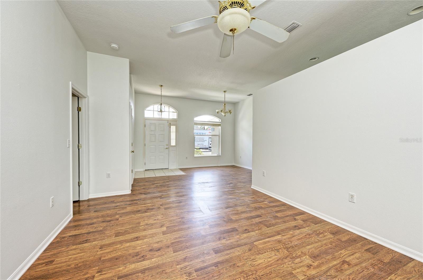 BRIARWOOD - Residential Lease
