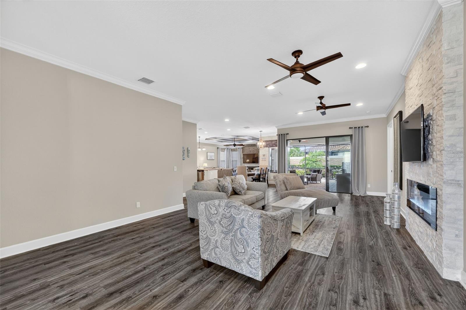 ESPLANADE PH III SUBPHASES E, G & H - Residential