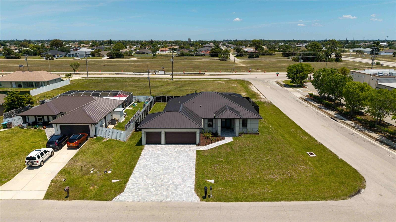 CAPE CORAL - Residential
