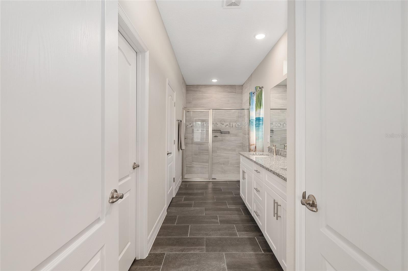 MARION OAKS UN 7 - Residential