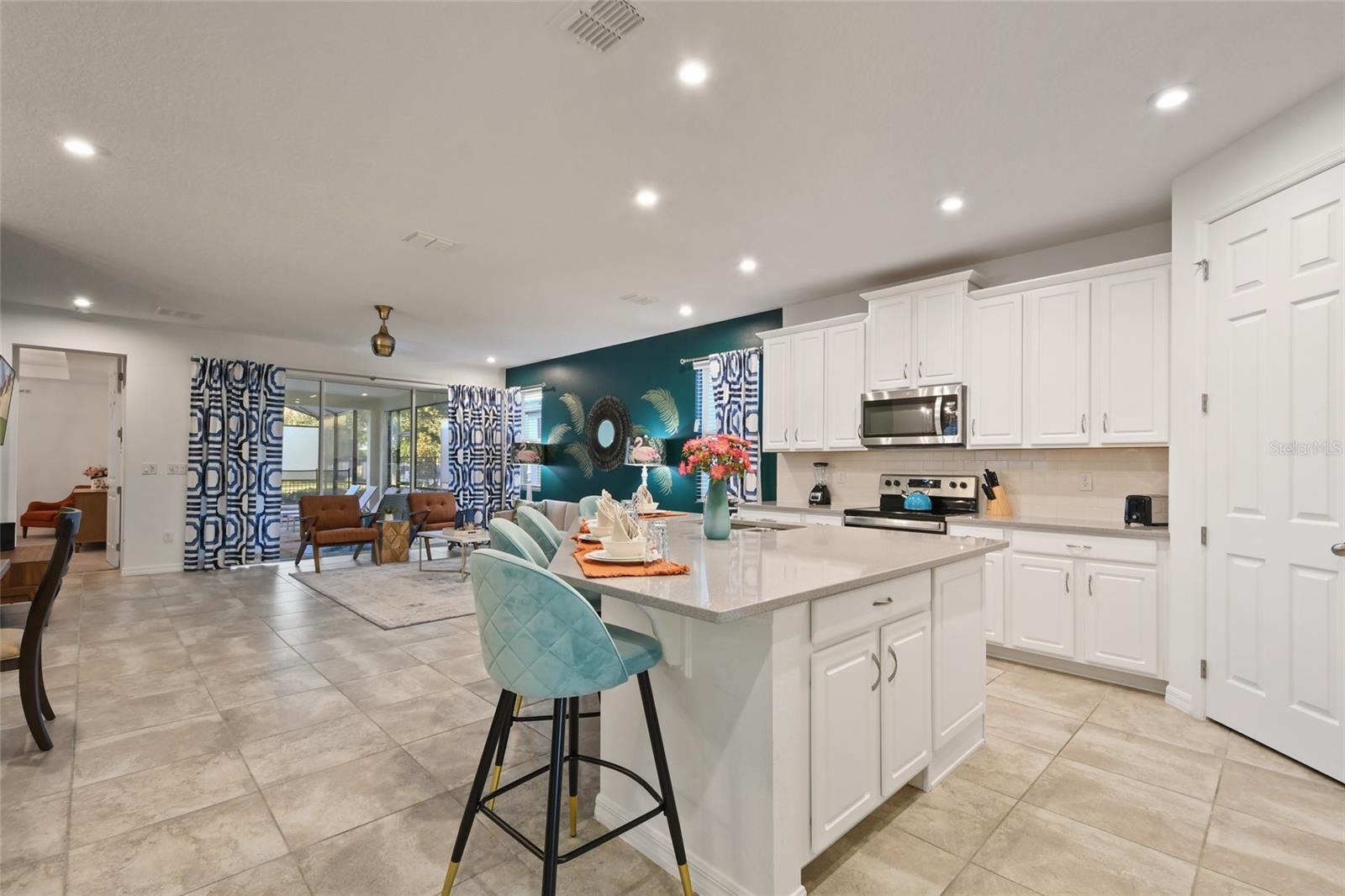 SOLARA RESORT VACATION VILLAS REP - Residential