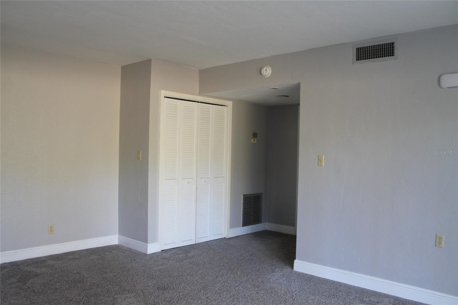 GRENLEFE SHERWOOD LANE CONDO - Residential Lease