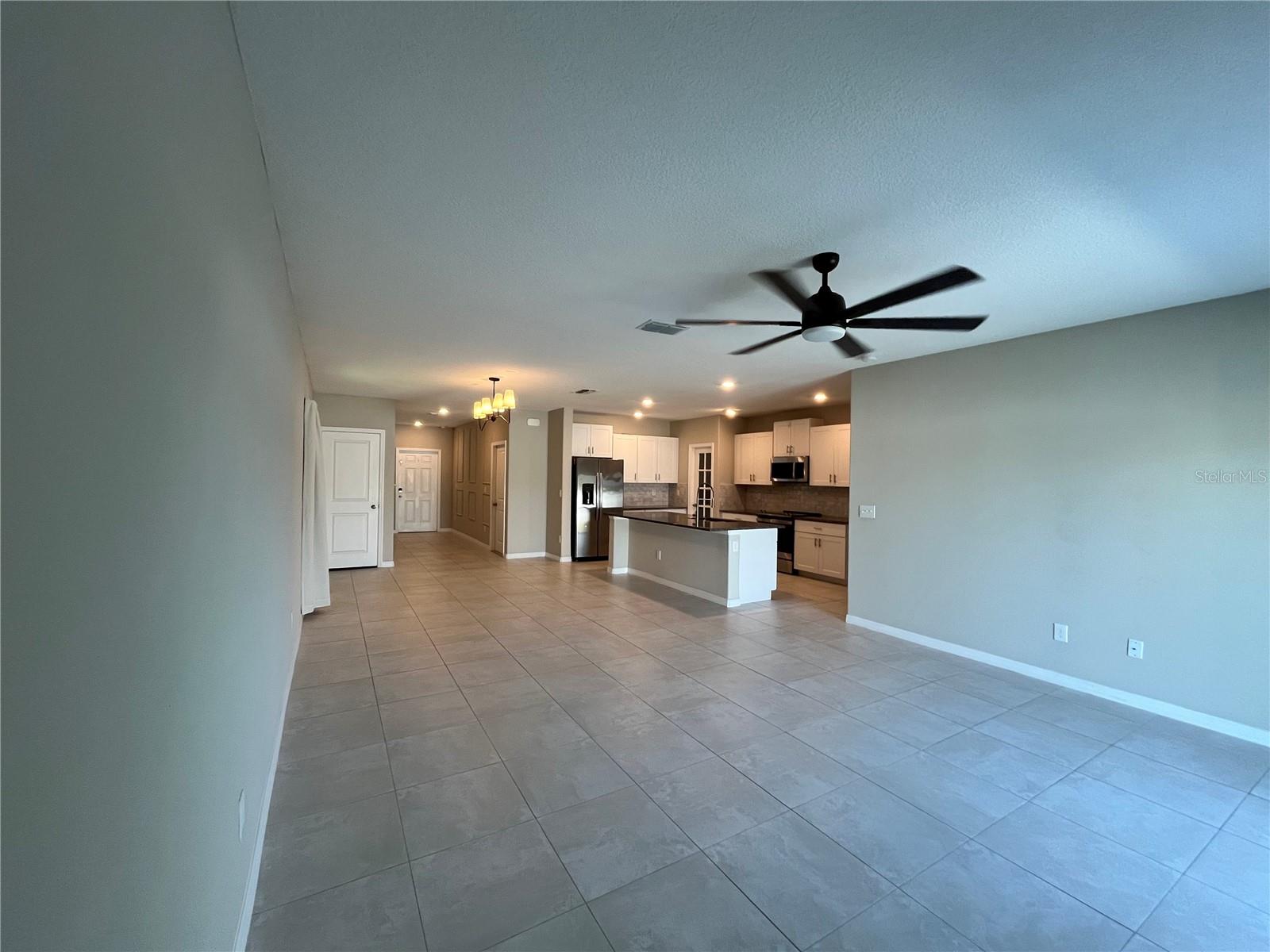 VILLAGES/AVALON PH IV - Residential Lease