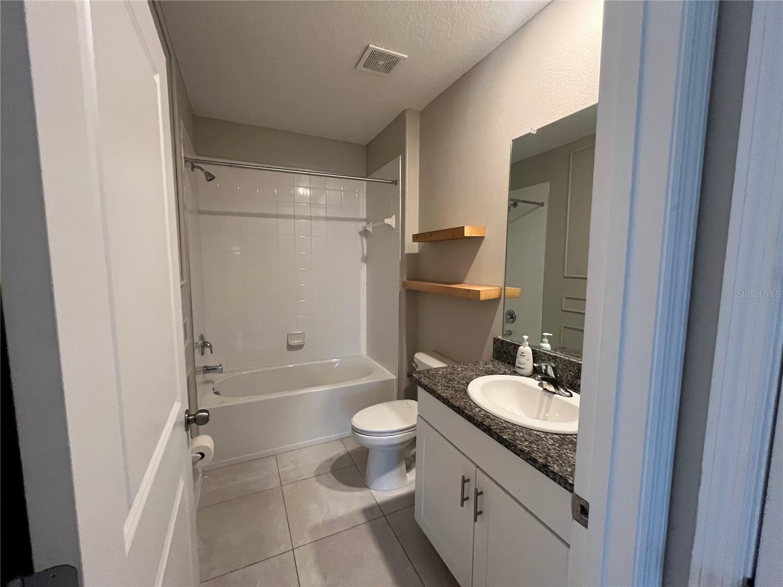 VILLAGES/AVALON PH IV - Residential Lease