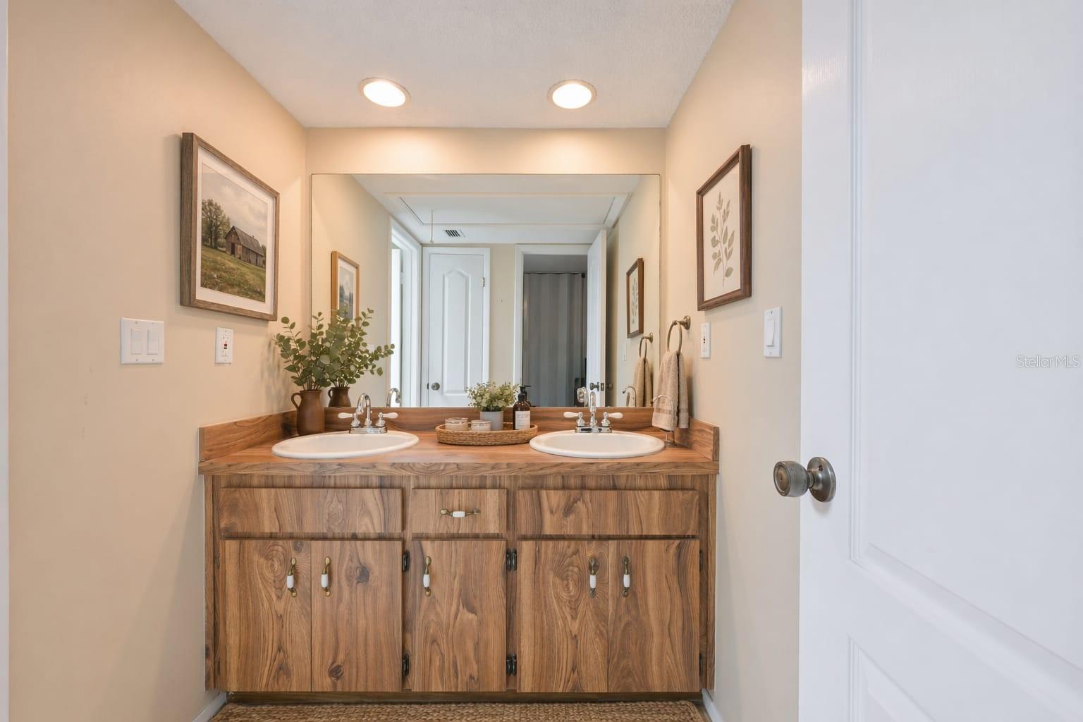 SPRING LAKE 1ST ADD - Residential