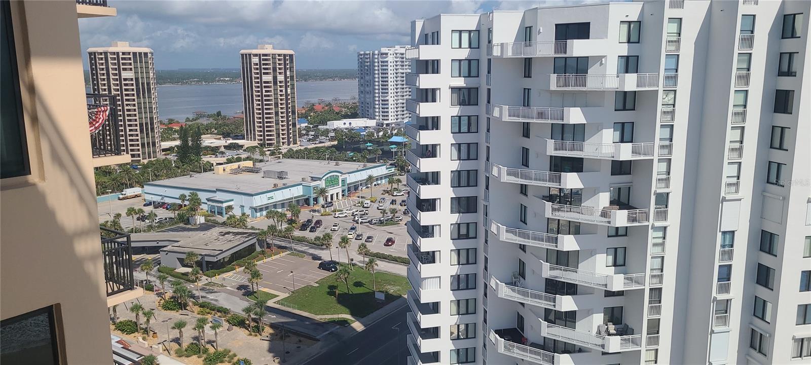 OCEAN 01 CONDO - Residential