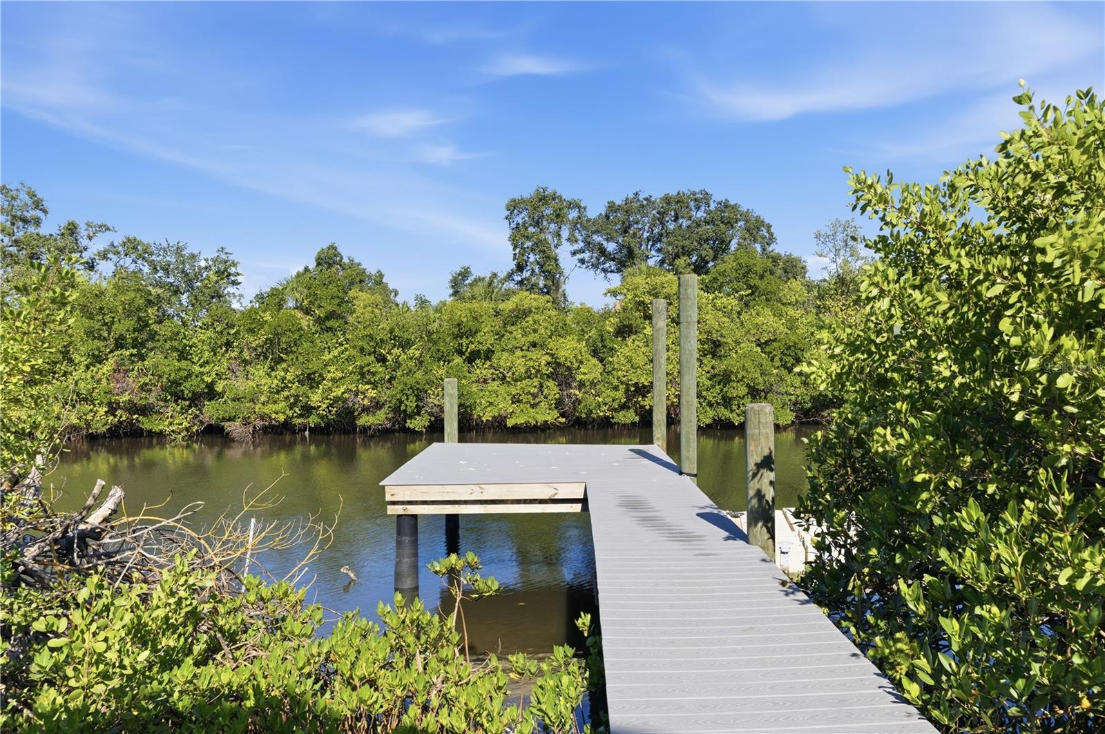 3303 W SHELL POINT ROAD