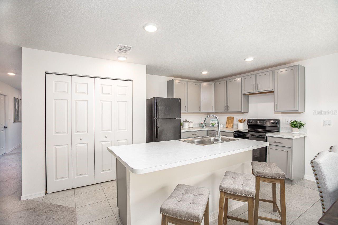 3866 S FLORAL TERRACE
