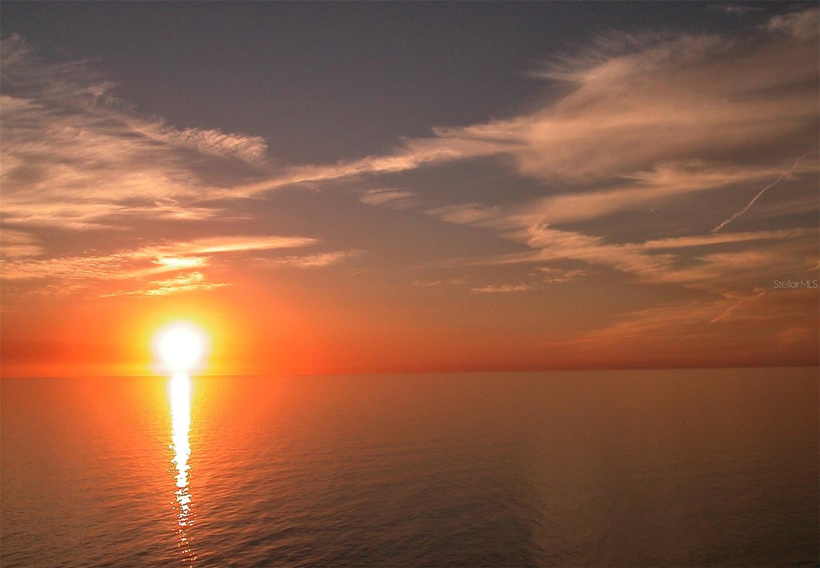 L ELEGANCE ON LIDO BEACH - Residential