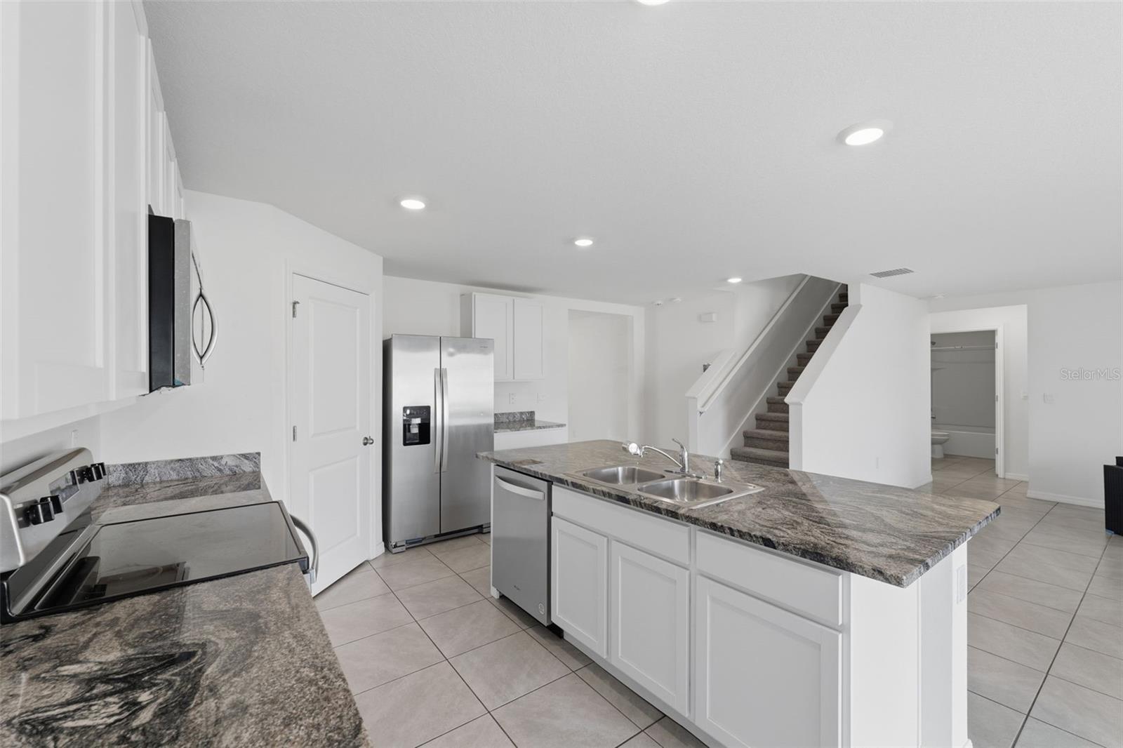 WATERFORD PH 1 - Residential