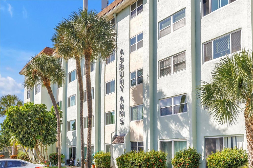 Photo of 801 83rd Avenue N #214, St Petersburg, FL 33702 (MLS # TB8560025)