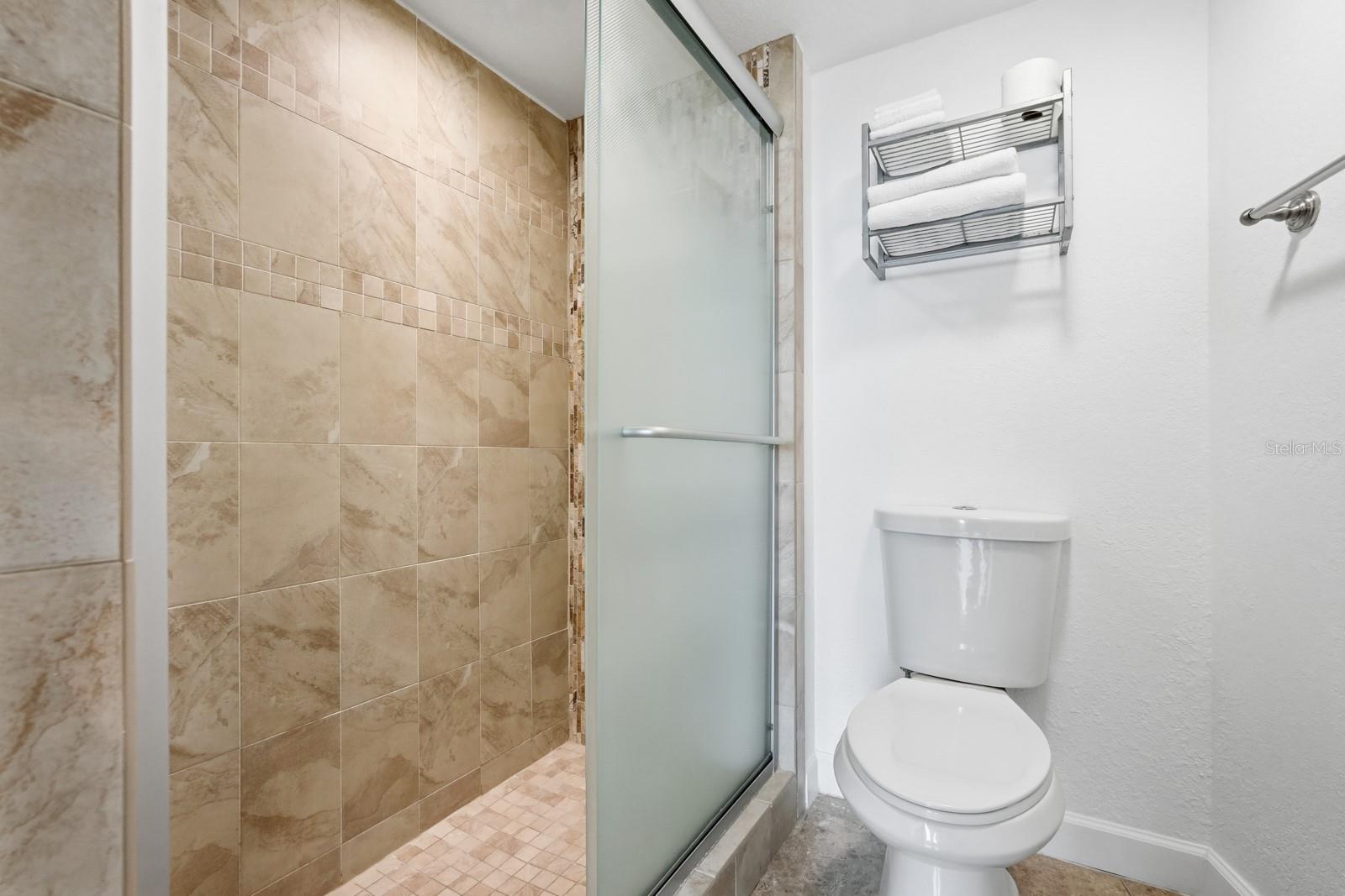 PECK PLAZA - Residential