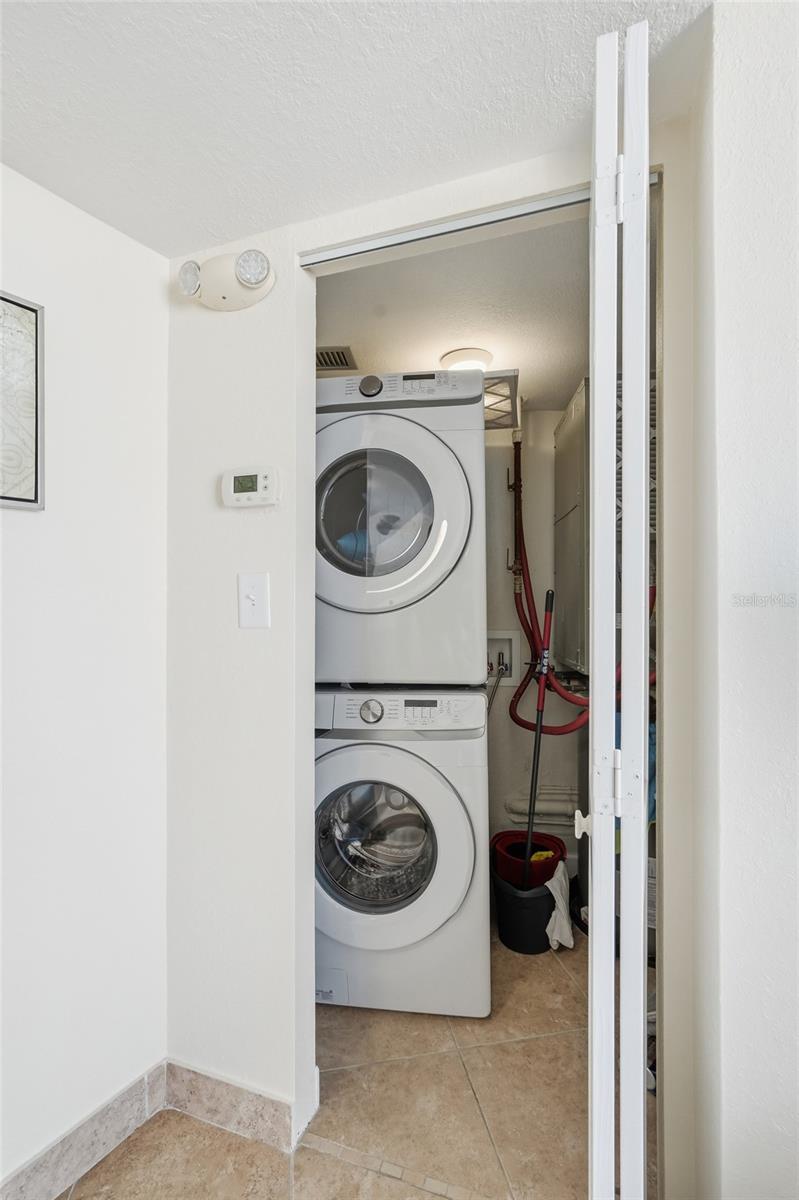 PECK PLAZA - Residential