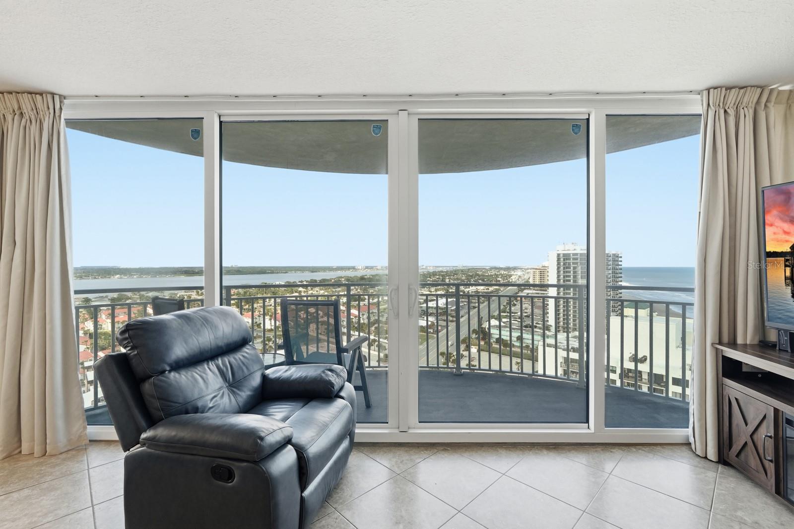 PECK PLAZA - Residential