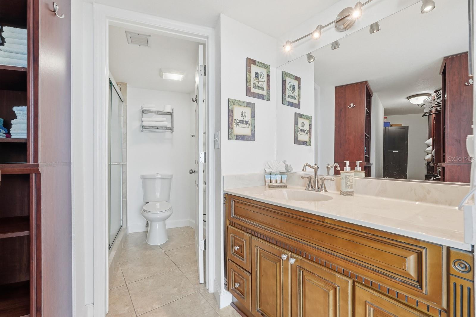 PECK PLAZA - Residential