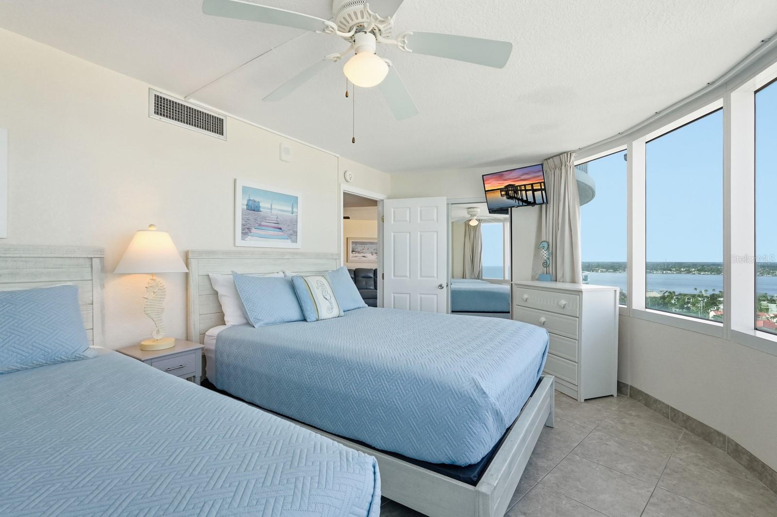 PECK PLAZA - Residential