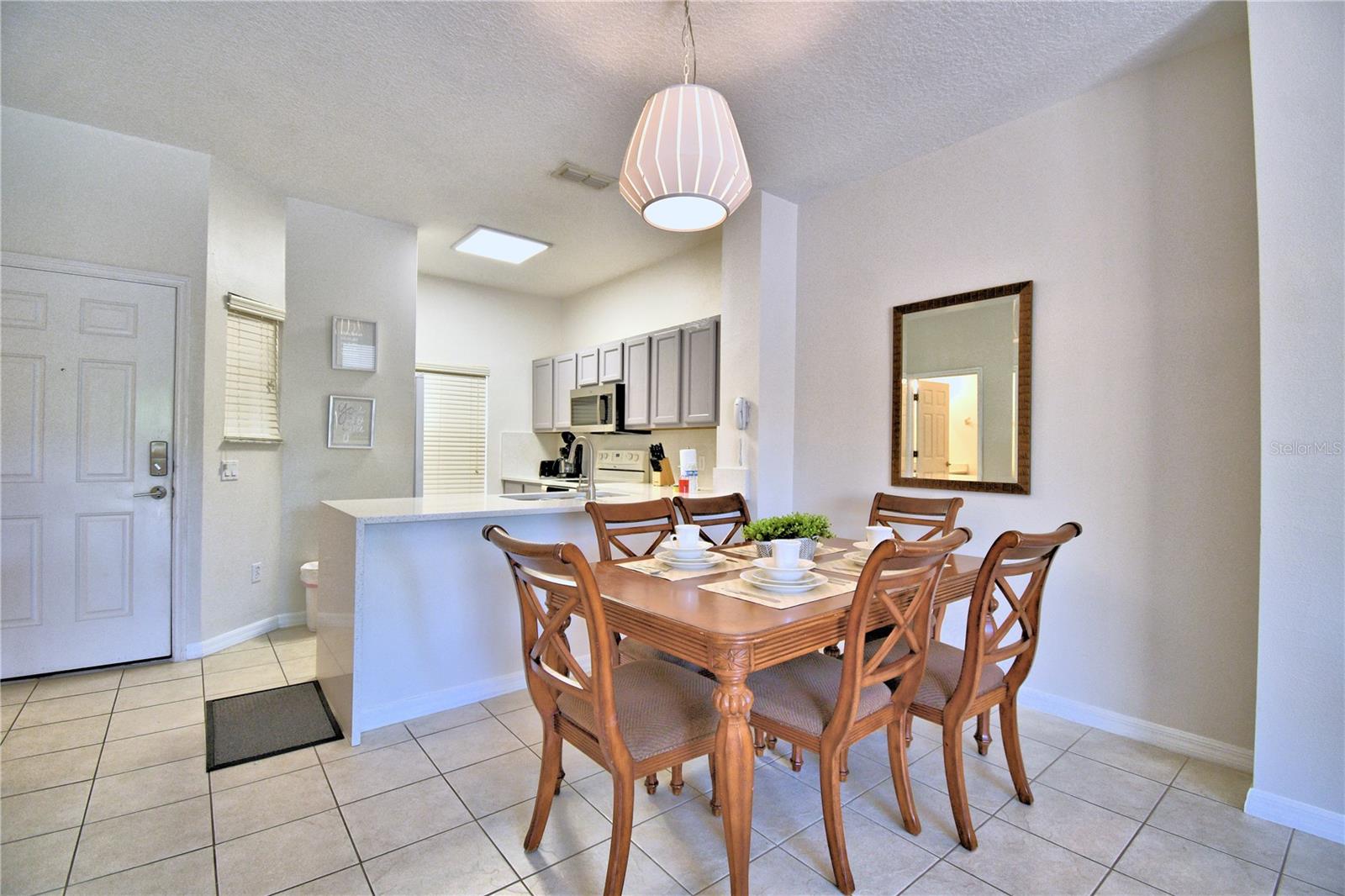 ENCANTADA PH 01 - Residential