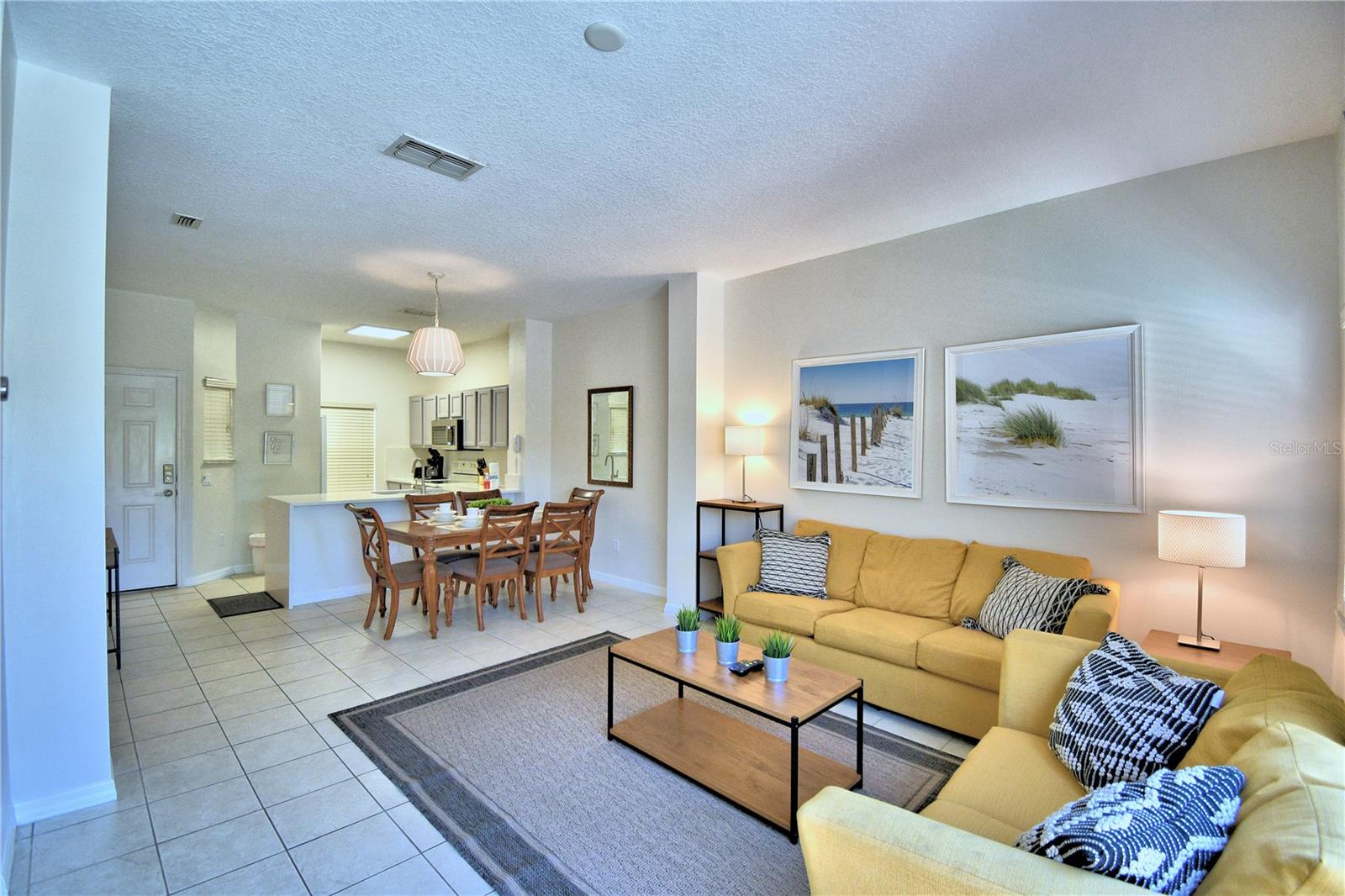 ENCANTADA PH 01 - Residential