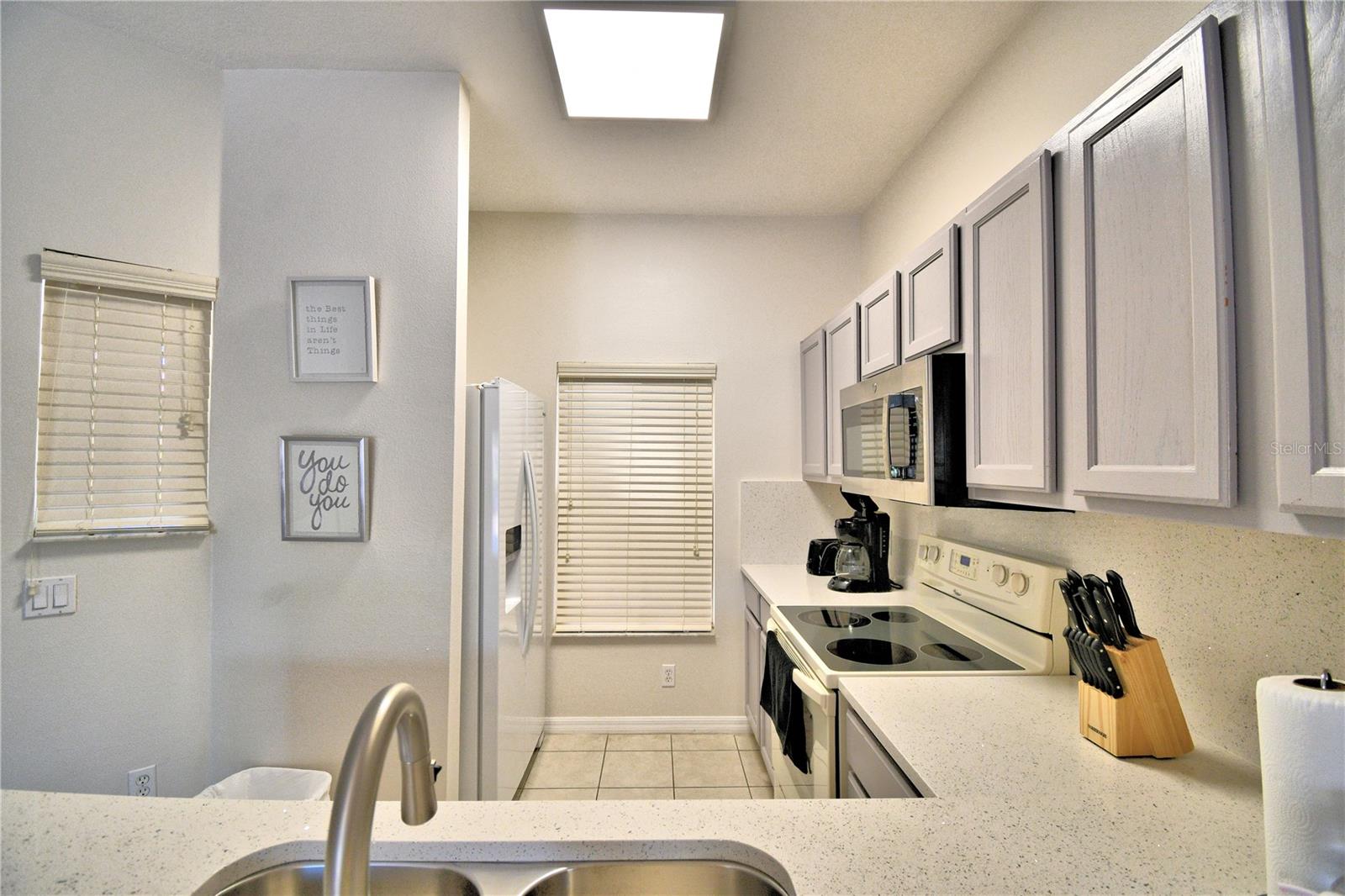 ENCANTADA PH 01 - Residential