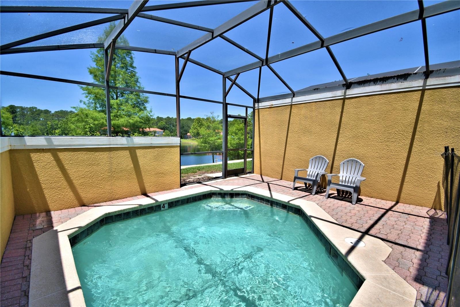 ENCANTADA PH 01 - Residential