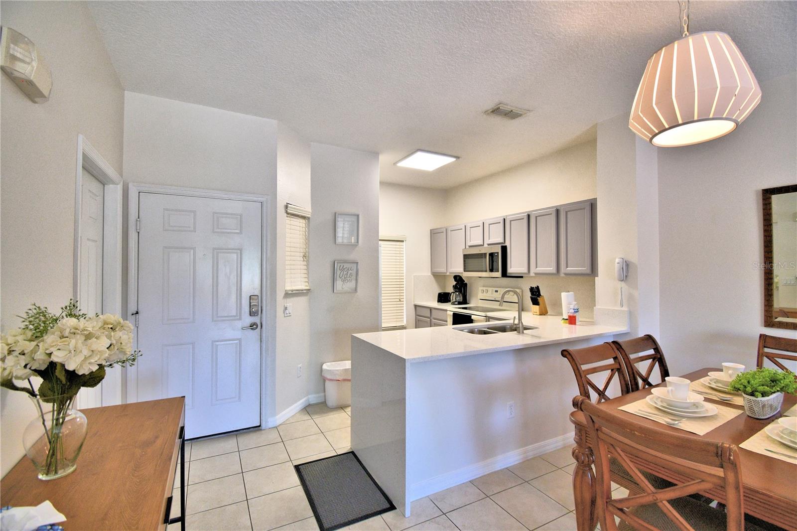 ENCANTADA PH 01 - Residential