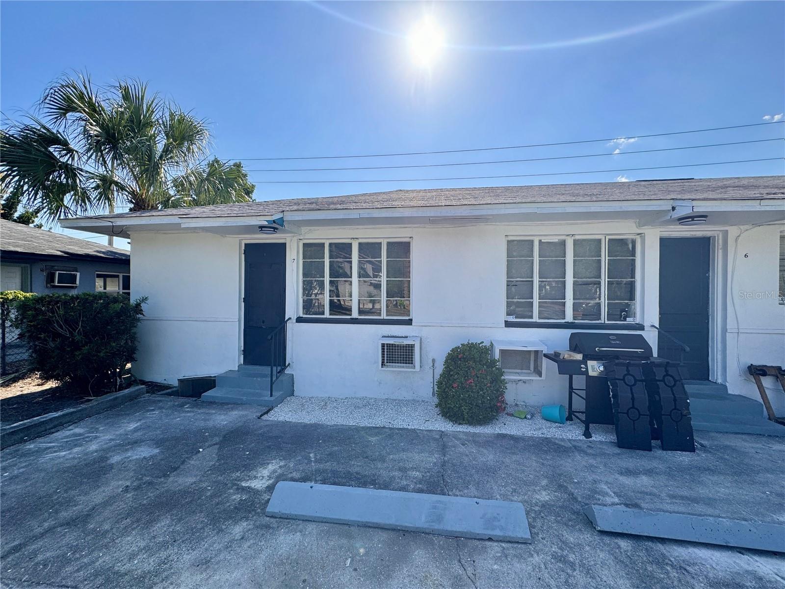 Welcome to Old Southeast! This 1 bedroom 1 bathroom apartment has been fully renovated from top to bottom. New flooring, new paint, new kitchen, new bathroom and much more! 5 Minutes to downtown St. Pete!! Bring out the bike! Great neighborhood of Old Southeast. SECTION 8 OK!!!