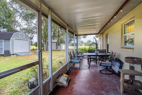 A home in WINTER HAVEN