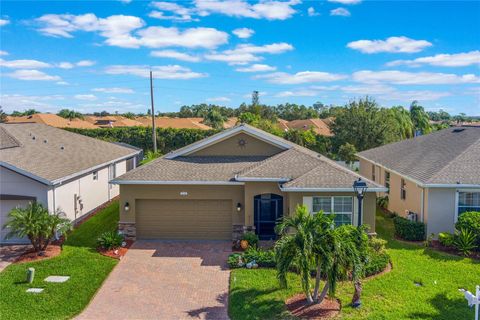 A home in WINTER HAVEN