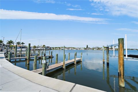 A home in PALMETTO