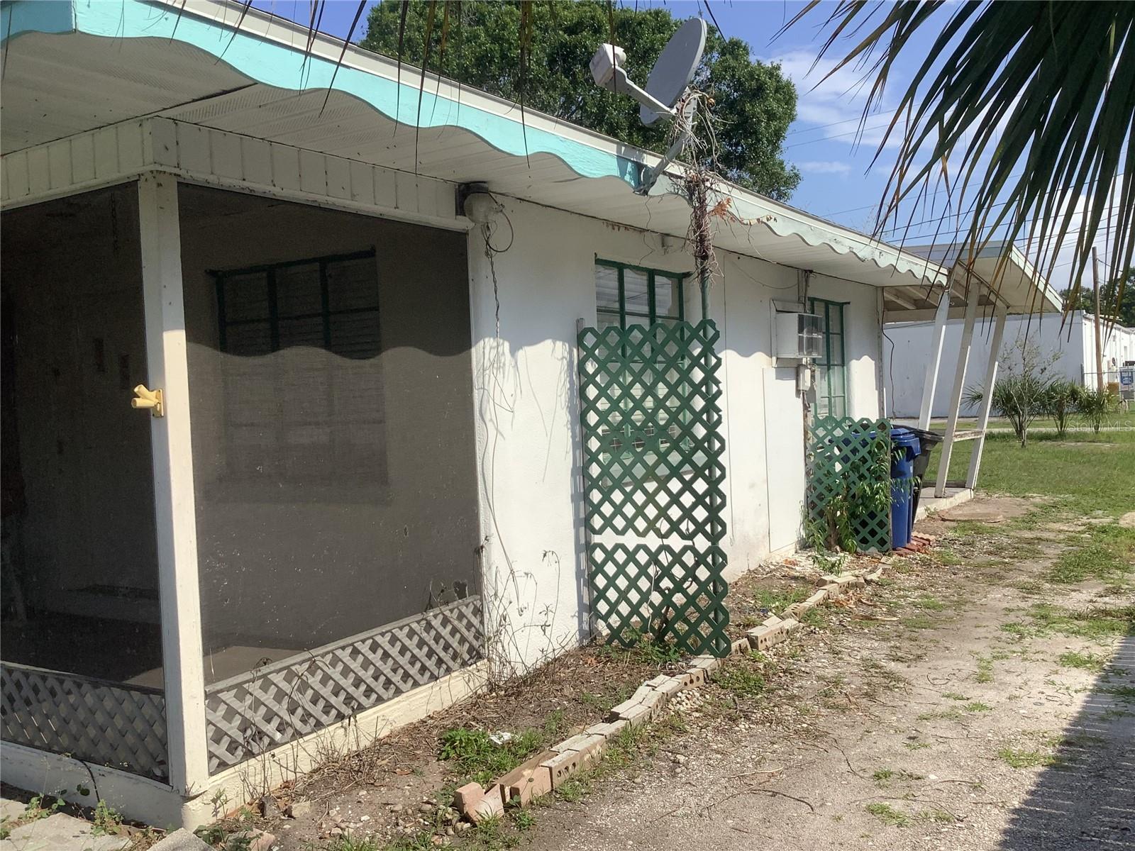 HARBOR OAKS - Residential Lease