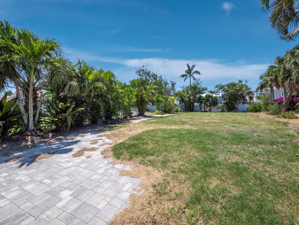 Photo of 450 Firehouse Court, Longboat Key, FL 34228 (MLS # A4691704)