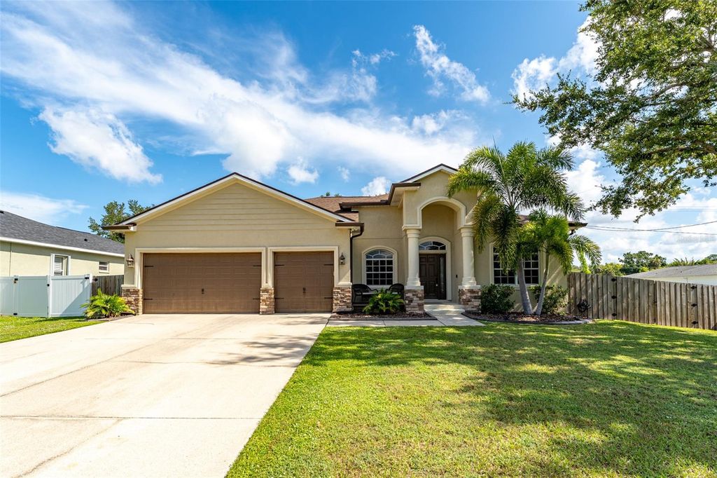 Photo of 901 8th Ave SW, Ruskin, FL 33570 (MLS # TB8415326)