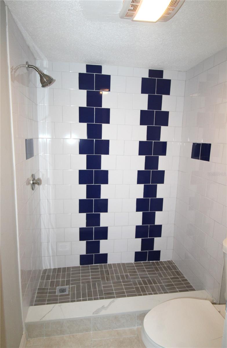 EL CONQUISTADOR VILLAGE 1 SEC 3A - Residential Lease