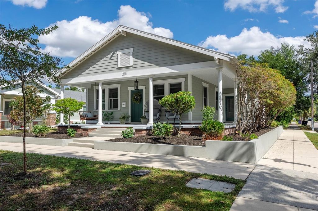 Photo of 2801 N 10th Street, Tampa, FL 33605 (MLS # TB8440647)
