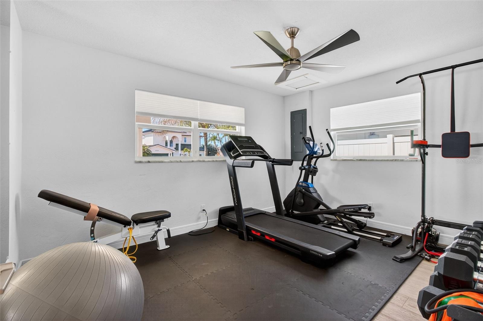 SOUTH CSWY ISLE YACHT CLUB 4TH ADD - Residential