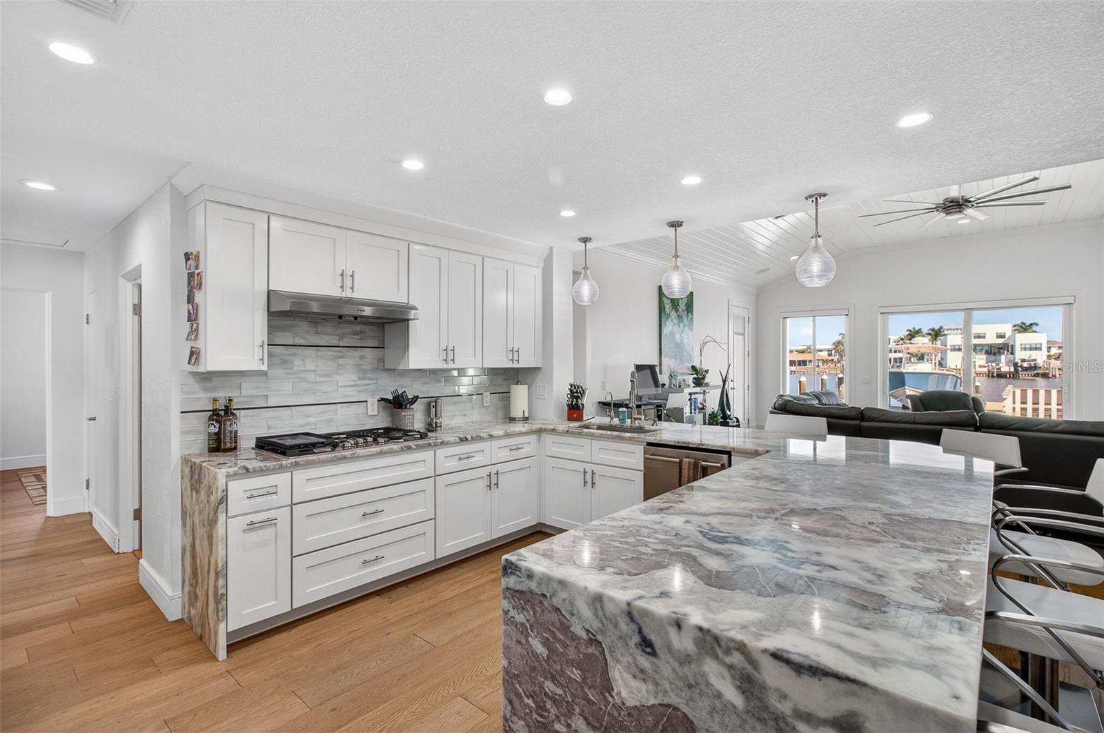 SOUTH CSWY ISLE YACHT CLUB 4TH ADD - Residential