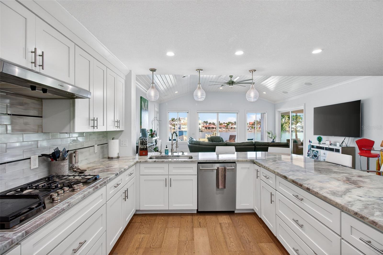 SOUTH CSWY ISLE YACHT CLUB 4TH ADD - Residential