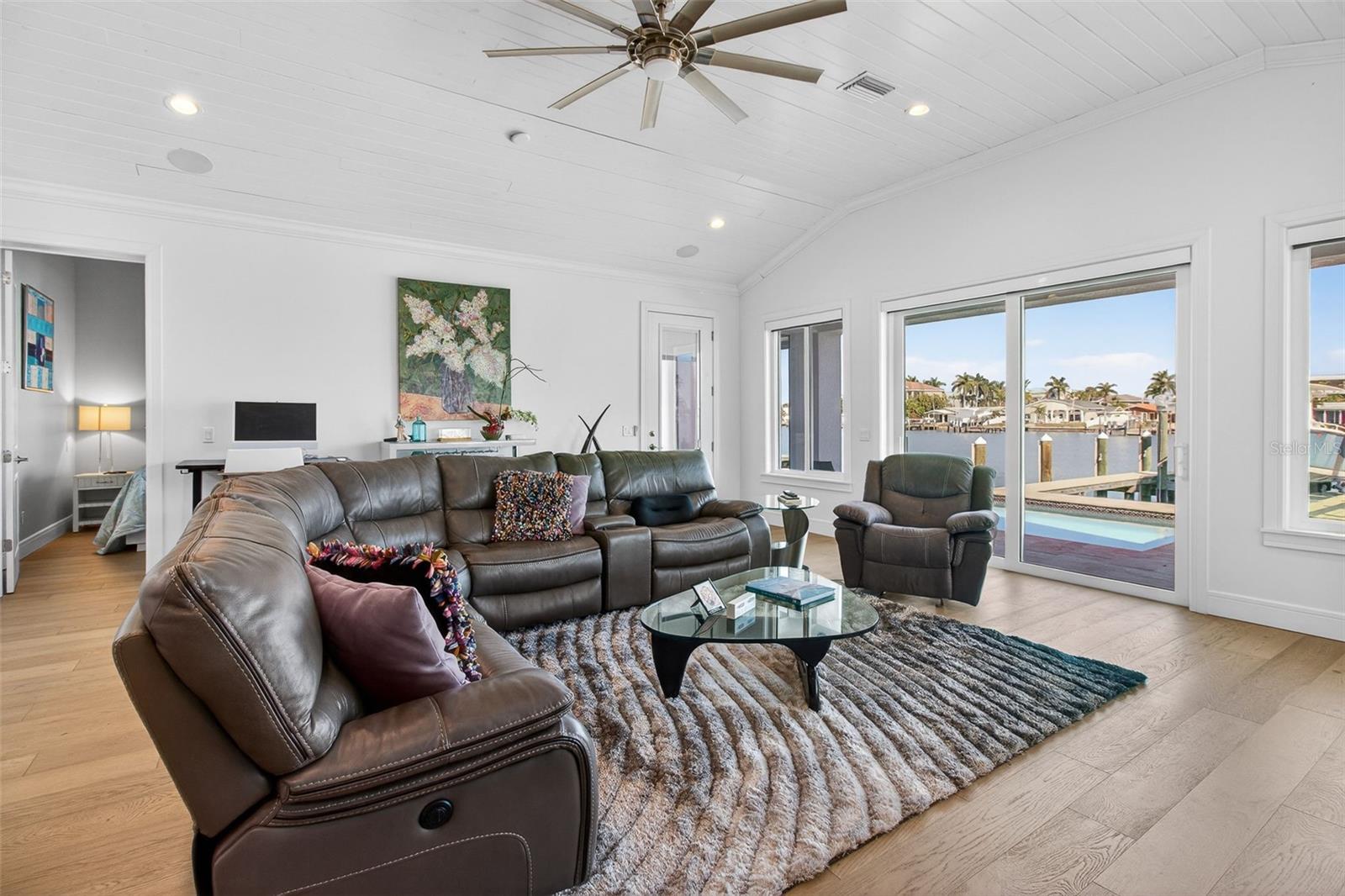 SOUTH CSWY ISLE YACHT CLUB 4TH ADD - Residential