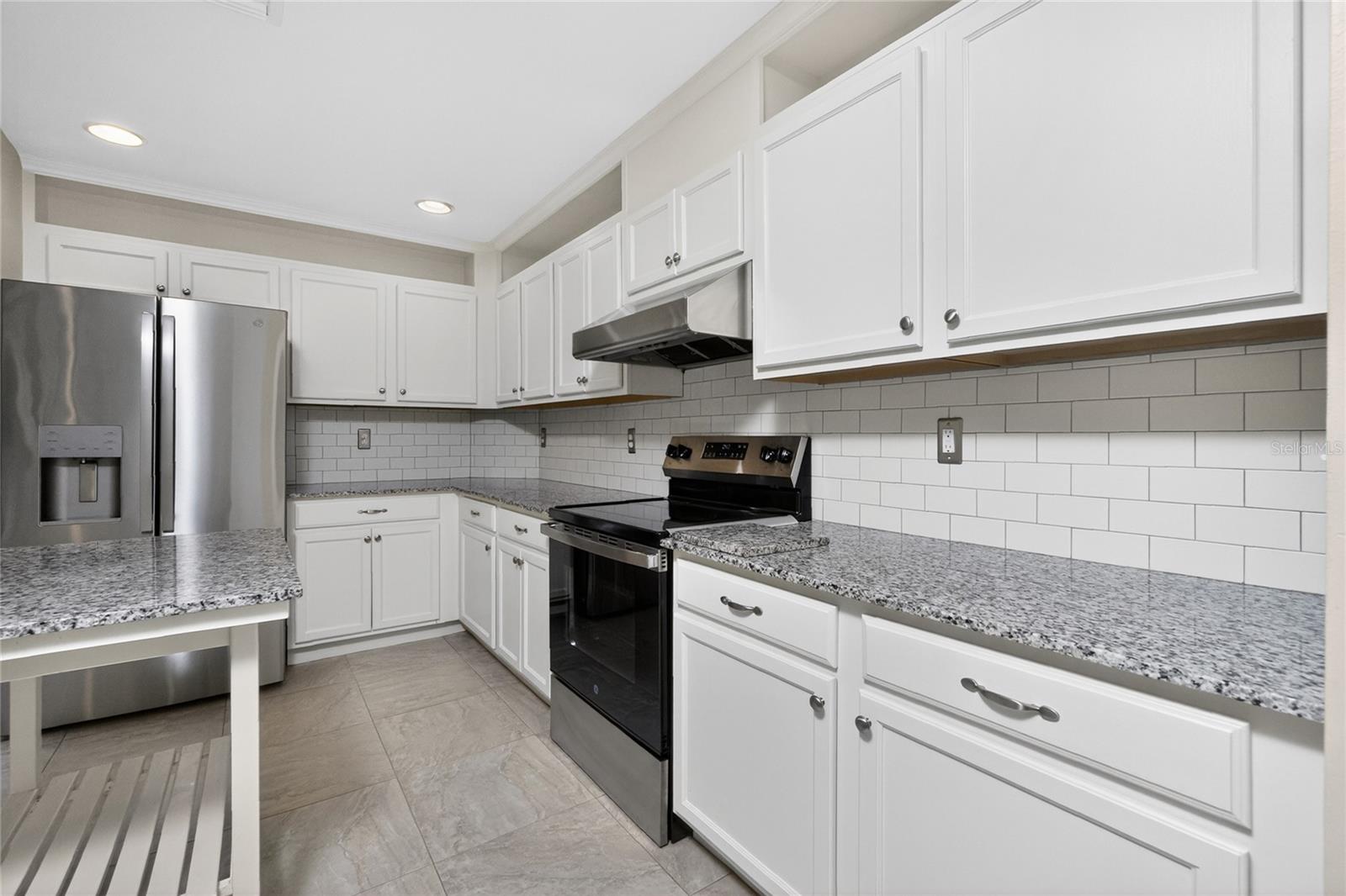 PUNTA GORDA ISLES SEC 21/BURNT STORE LAK - Residential
