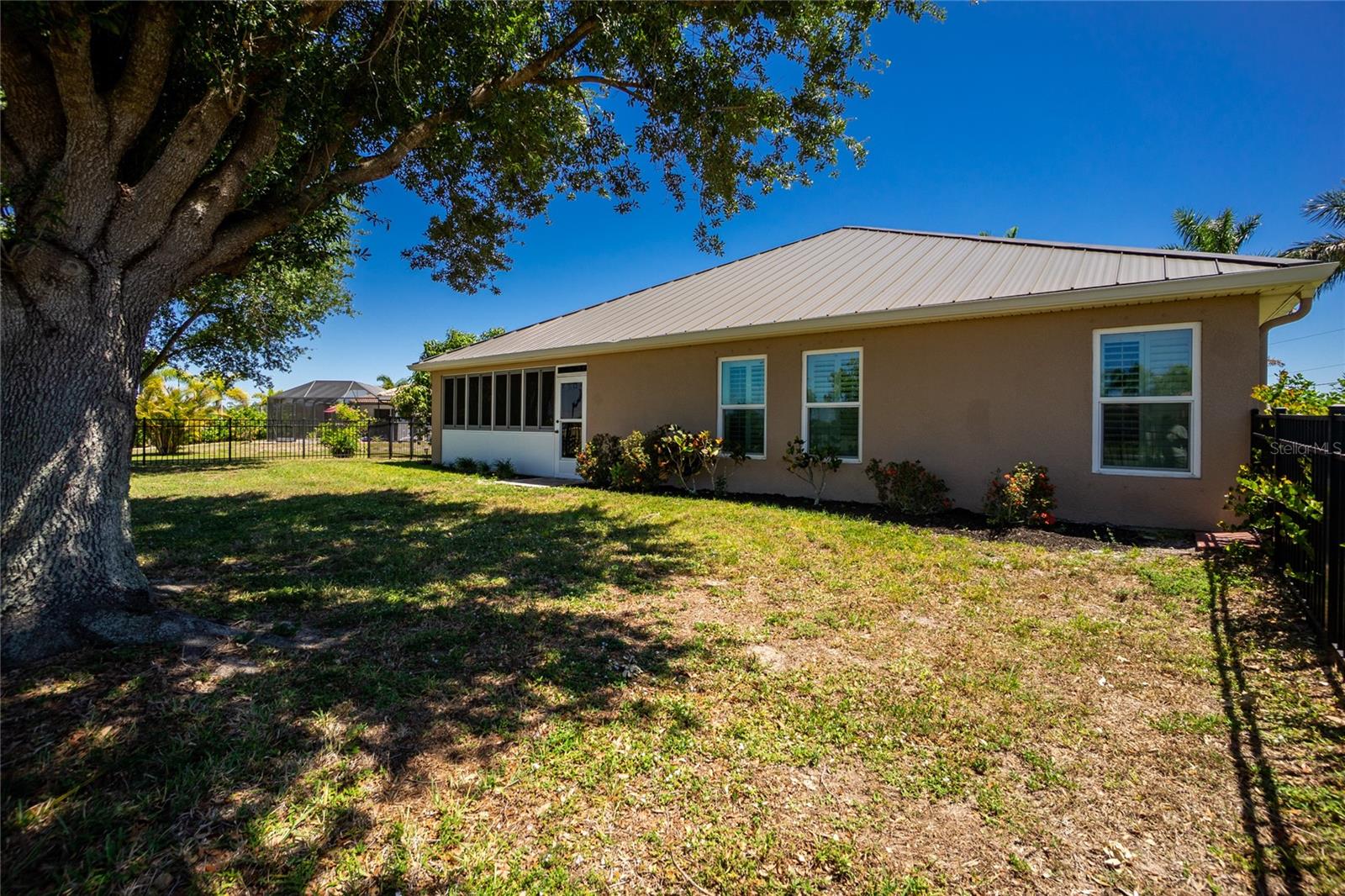 PUNTA GORDA ISLES SEC 21/BURNT STORE LAK - Residential