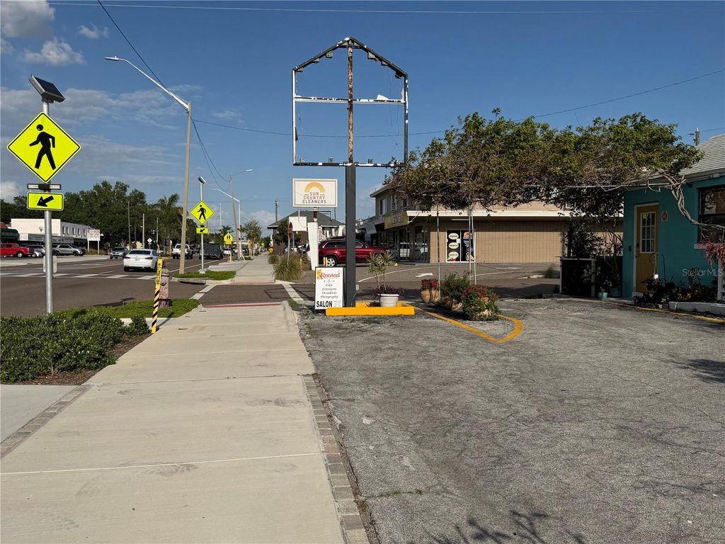 Photo of 7300 Central Avenue, St Petersburg, FL 33707 (MLS # TB8496729)