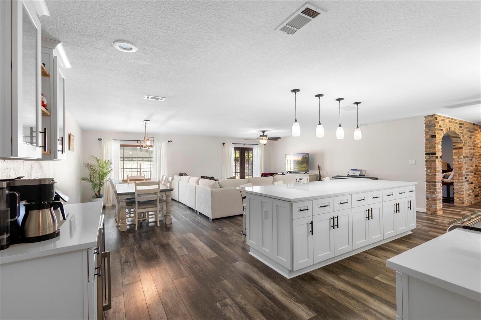 SPRING LAKE HILLS SEC 5 - Residential