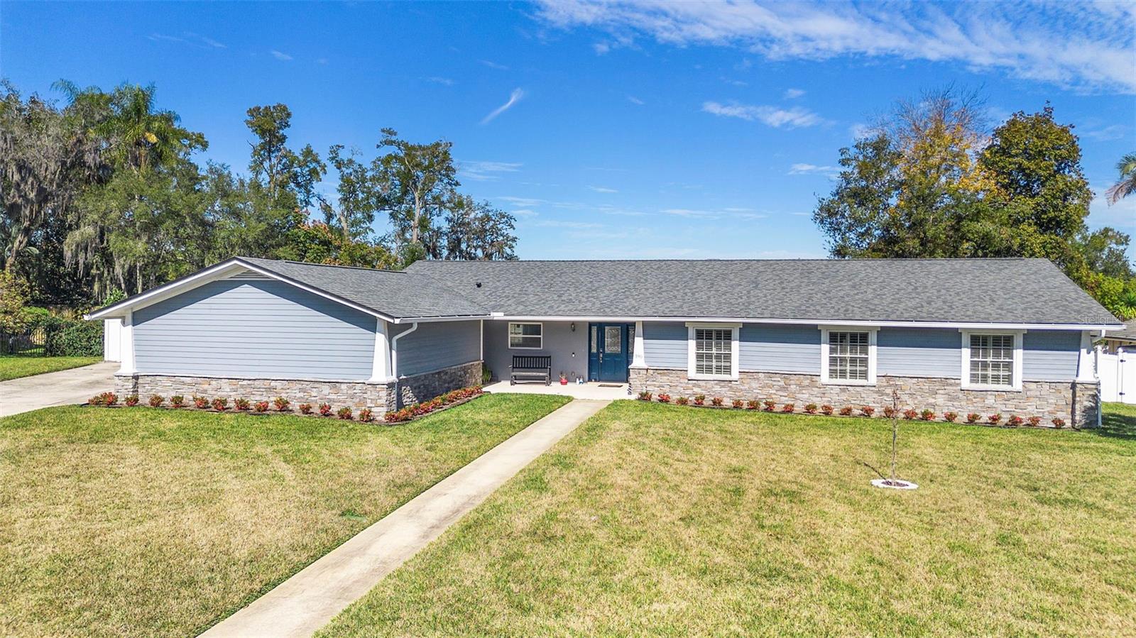 190 N SPRING LAKE DRIVE