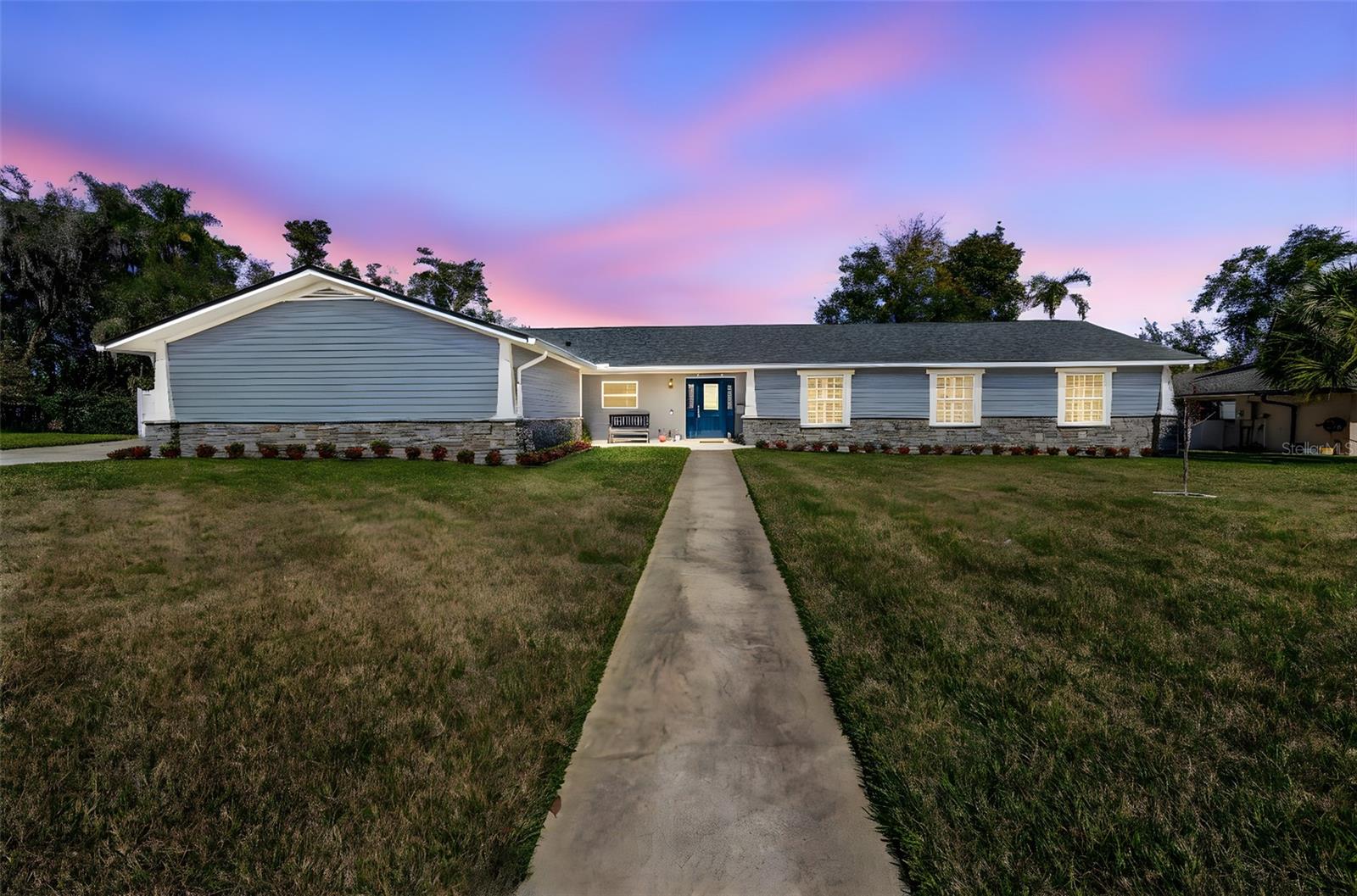 190 N SPRING LAKE DRIVE